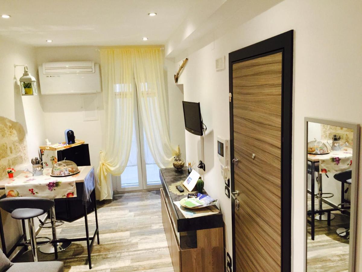 Il Pavone Acomodação com café da manhã Bari Exterior foto
