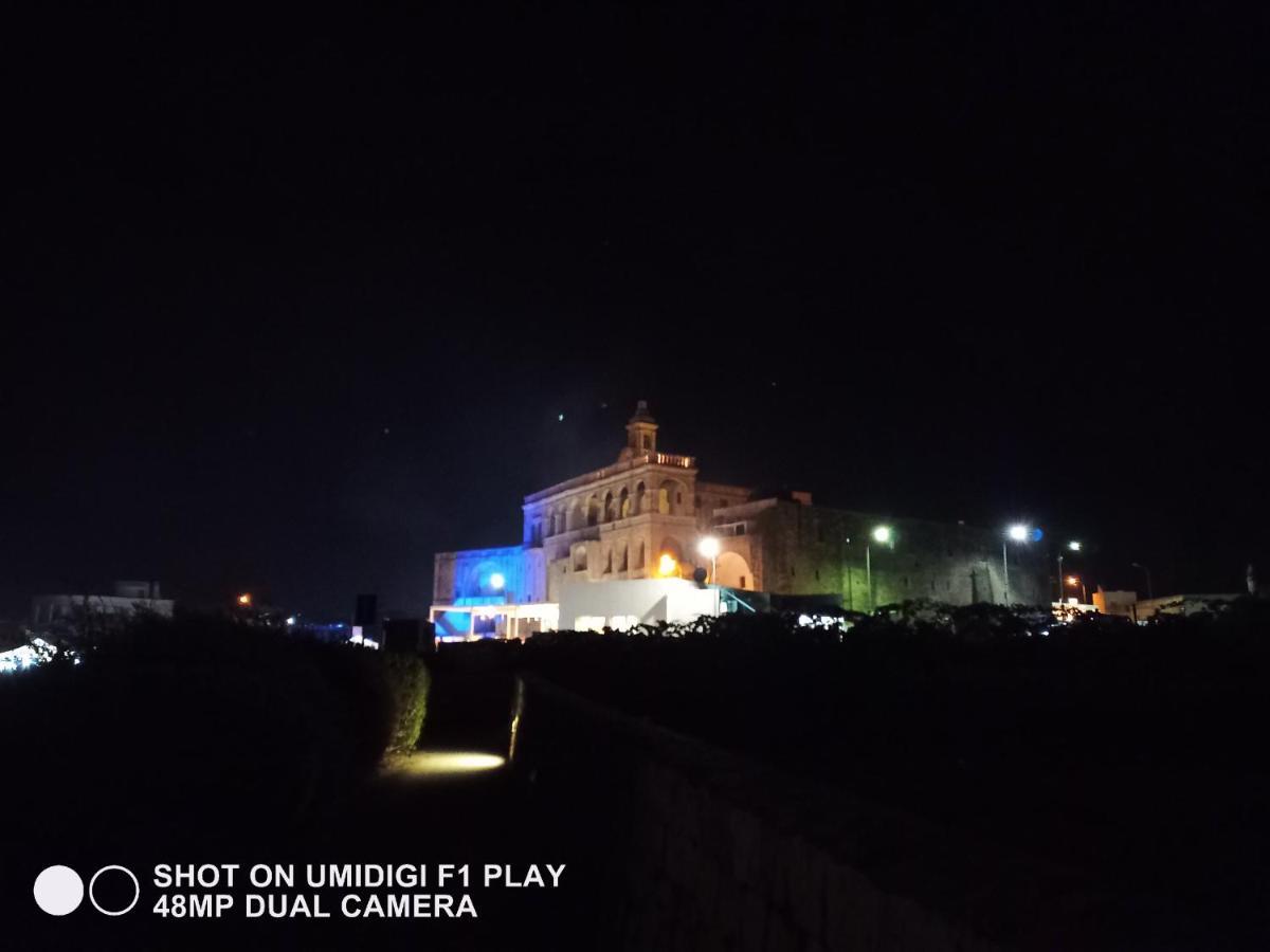 Il Pavone Acomodação com café da manhã Bari Exterior foto