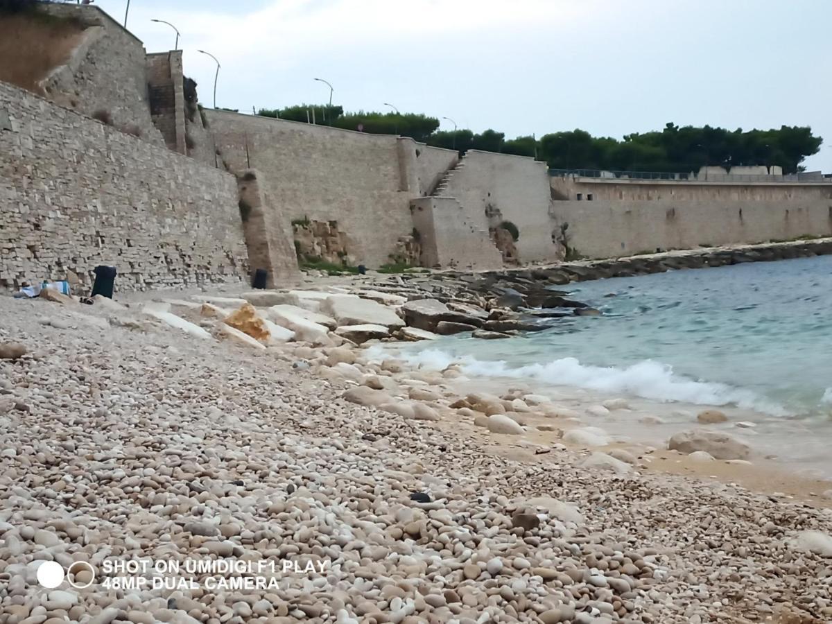 Il Pavone Acomodação com café da manhã Bari Exterior foto