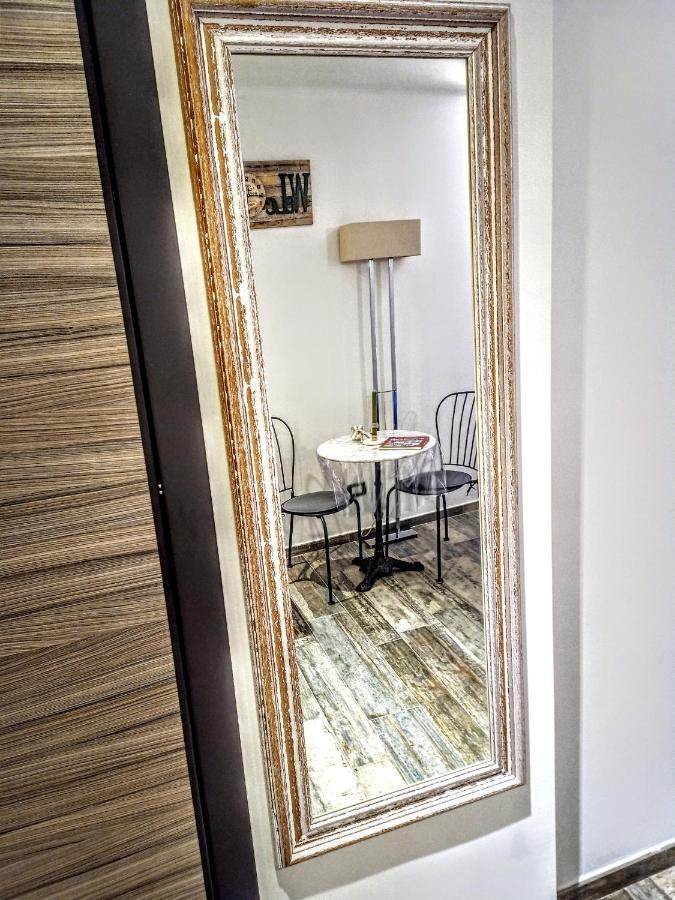 Il Pavone Acomodação com café da manhã Bari Exterior foto